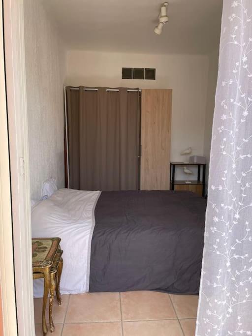 Studio A Sanary-Sur-Mer Avec Balcon A 200M Du Port Екстериор снимка