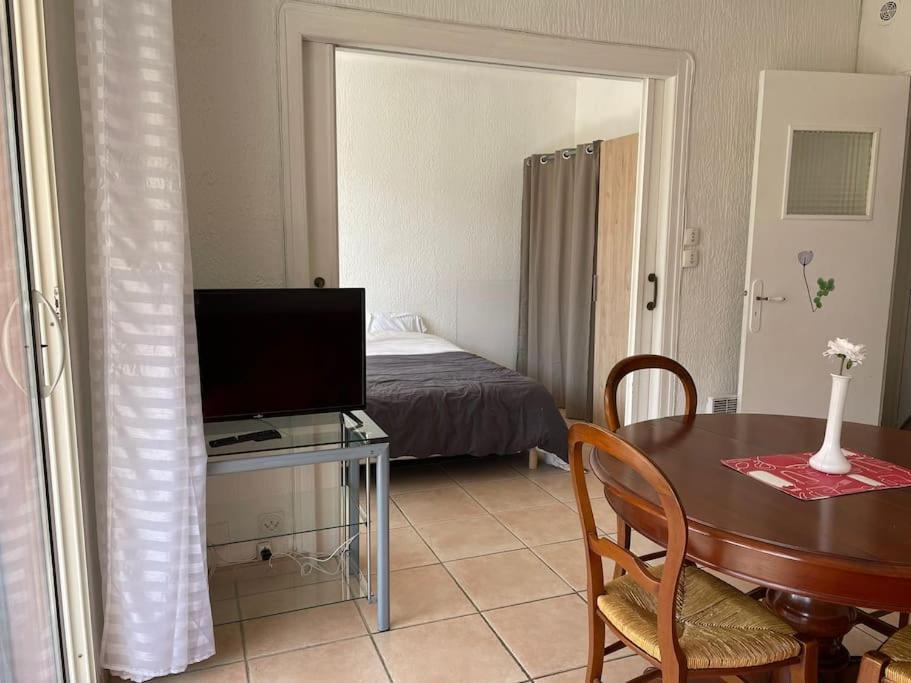 Studio A Sanary-Sur-Mer Avec Balcon A 200M Du Port Екстериор снимка