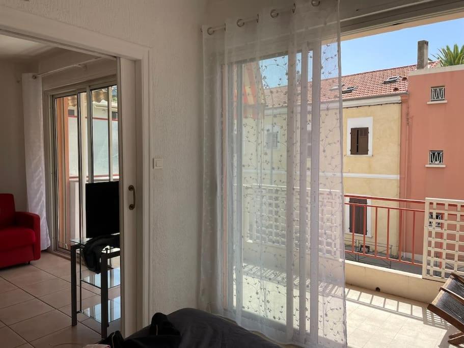 Studio A Sanary-Sur-Mer Avec Balcon A 200M Du Port Екстериор снимка