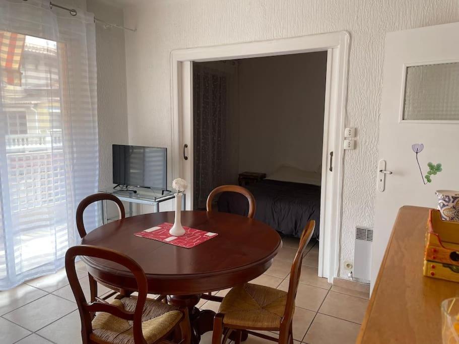 Studio A Sanary-Sur-Mer Avec Balcon A 200M Du Port Екстериор снимка