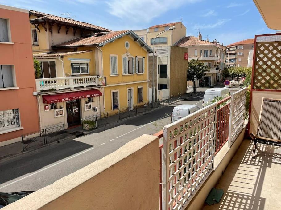 Studio A Sanary-Sur-Mer Avec Balcon A 200M Du Port Екстериор снимка